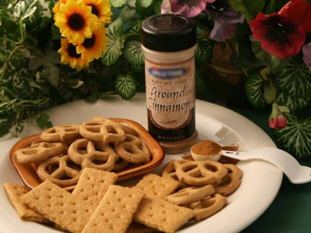 Cinnamon Graham Pretzels